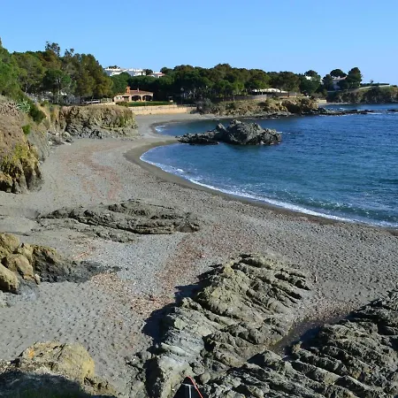 아파트 Acogedor 6 Personas En El Centro De Llanca, Cerca De Playas Y Actividades Familiares - Es-170-88 *