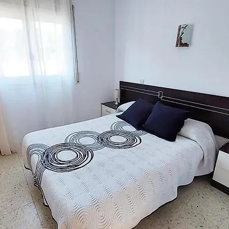 Apartamento Acogedor 6 Personas En El Centro De Llanca, Cerca De Playas Y Actividades Familiares - Es-170-88 Llança